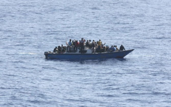 Yunanıstan sahillərində miqrantları daşıyan gəmi batdı: Çox sayda insan həlak oldu