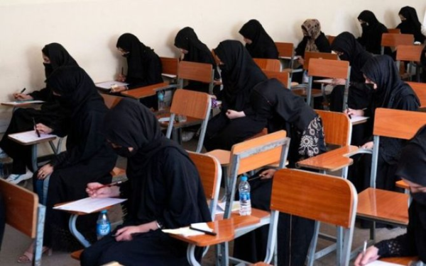 "Taliban"ın qadınlarla bağlı yasağı onlarla universitetin bağlanmasına səbəb oldu...