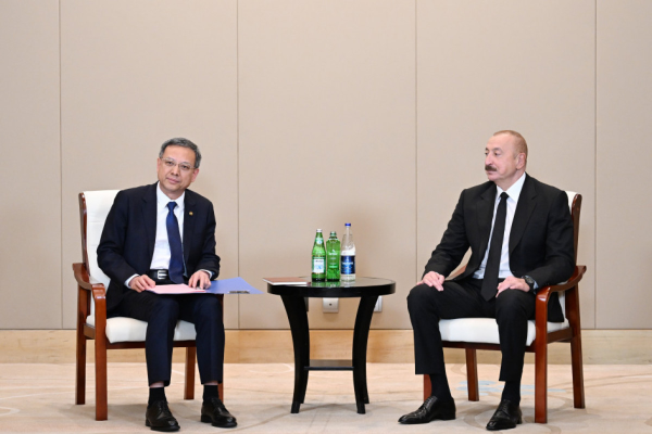 İlham Əliyev "China Energy Engineering Corporation Limited" şirkətinin rəhbəri vəzifəsini icra edən Ni Cen ilə görüşüb