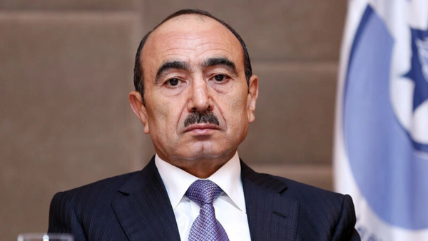 Əli Həsənov: "Ramiz Mehdiyevin mənə nə aidiyyəti var?"
