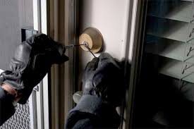 Bakıda mağazadan 30 min manatlıq oğurluq olub