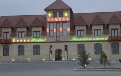 Vəkil hoteldə ölmüş vəziyyətdə tapılıb- Yevlaxda intihar