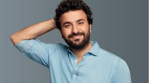 Türkiyədə daha bir məşhur aparıcı narkotik ittihamı ilə saxlanılıb