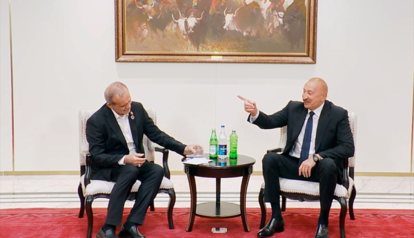 İlham Əliyev ilə Pezeşkian arasında MARAQLI DİALOQ